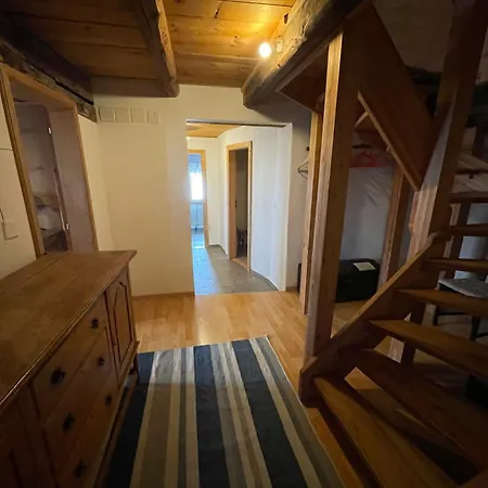 Grosse Im Engadinerhaus *