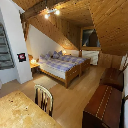 Grosse Im Engadinerhaus Apartmán *