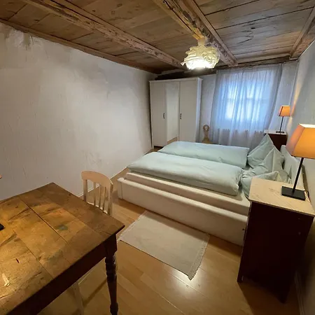 Grosse Im Engadinerhaus Sent