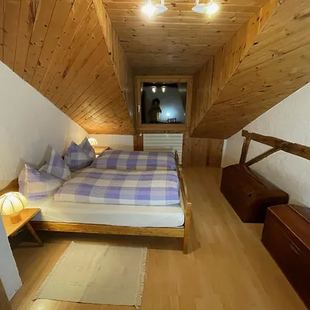 Grosse Im Engadinerhaus