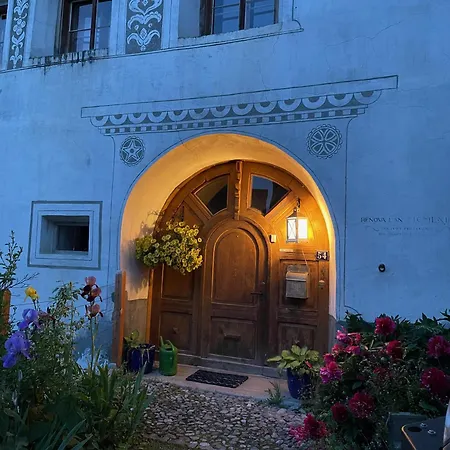 Apartment Grosse Im Engadinerhaus Sent