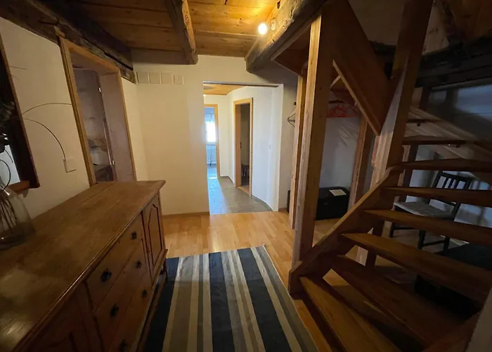 Grosse Im Engadinerhaus *